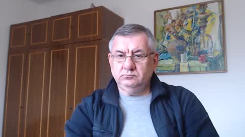 Snapshot of machomale3 chatting on February 6, 2:04 pm Macho online show from February 6, 2:04 pm