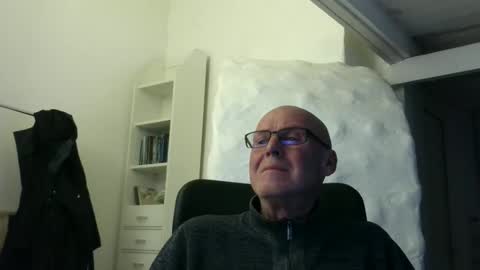 madio1187940 online show from November 11, 1:32 am