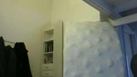 madio1187940 online show from December 16, 7:37 am