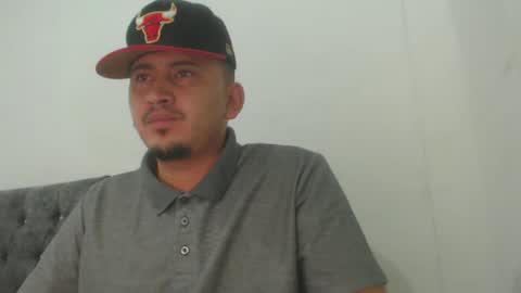 magic_milk23 online show from November 8, 8:06 am