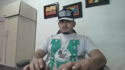 magic_milk23 online show from November 20, 10:58 am