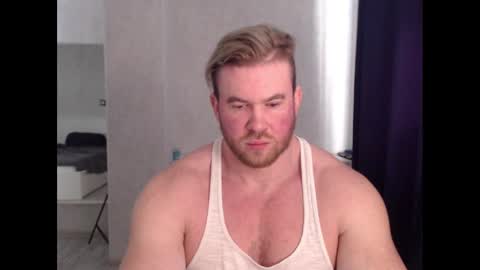 Snapshot of magicmax2017 chatting on March 6, 6:52 am magicmax2017 online show from March 6, 6:52 am