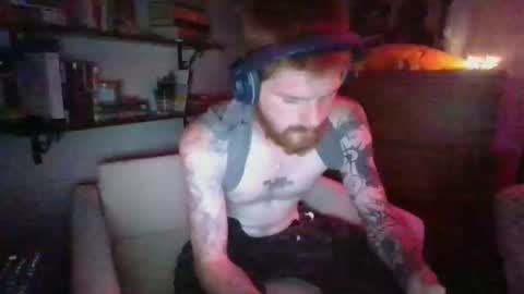 Snapshot of magnetic77slav chatting on September 28, 1:47 am magnetic77slav online show from September 28, 1:47 am