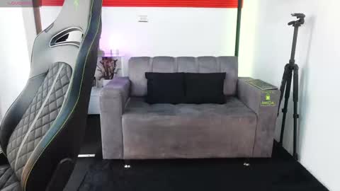 Snapshot of magnus_savage chatting on October 5, 4:11 pm If you want me to use the Lovense please let me know -- online show from October 5, 4:11 pm