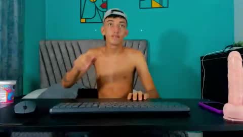 Maikol online show from April 8, 12:36 pm