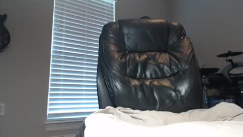 Snapshot of majic_hands chatting on October 6, 8:57 pm majic_hands online show from October 6, 8:57 pm