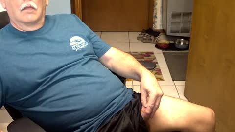 Snapshot of majormike34 chatting on February 5, 2:26 pm majormike34 online show from February 5, 2:26 pm