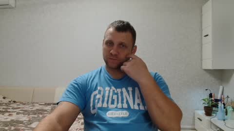 Snapshot of malchyshka chatting on December 25, 10:39 am malchyshka online show from December 25, 10:39 am