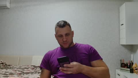 Snapshot of malchyshka chatting on December 10, 8:19 am malchyshka online show from December 10, 8:19 am