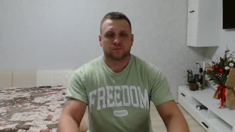 Snapshot of malchyshka chatting on January 9, 8:55 am malchyshka online show from January 9, 8:55 am