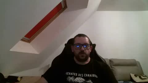 breton online show from February 19, 7:54 pm