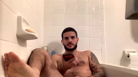 maluma09 online show from February 8, 10:14 pm