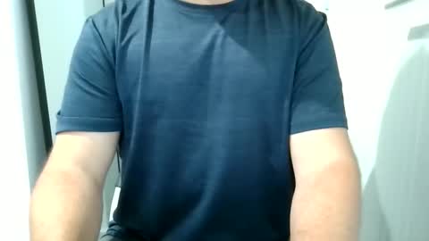 manbroadcasting001 online show from March 1, 11:10 am