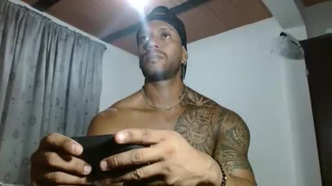 Snapshot of manolofitt chatting on September 24, 4:23 am Manolo online show from September 24, 4:23 am