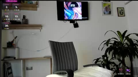 manucute 23  online show from March 18, 3:26 pm