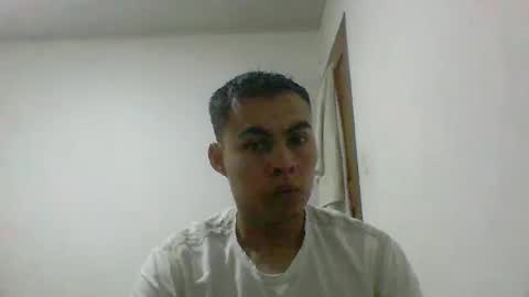 Snapshot of manuel9810 chatting on September 20, 4:01 am manuel9810 online show from September 20, 4:01 am