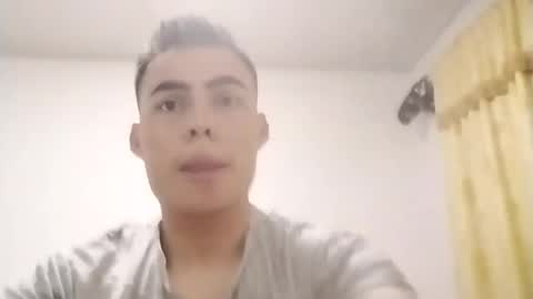 Snapshot of manuel9810 chatting on December 31, 6:37 am manuel9810 online show from December 31, 6:37 am