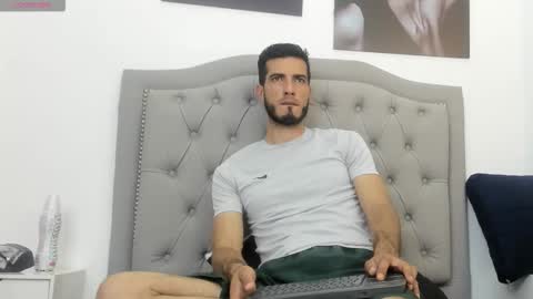 Marc Ruffalo online show from February 12, 9:21 pm