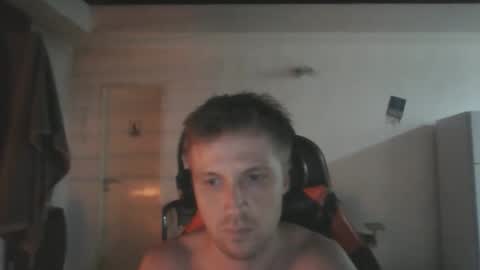 A online show from March 22, 7:02 am