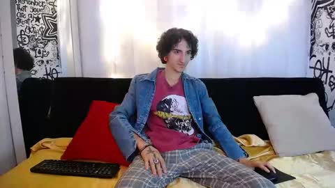 marco_xxx010 online show from October 15, 7:05 am
