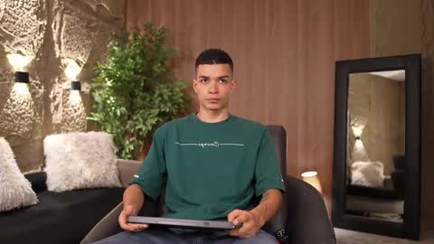 Snapshot of marcoyethan chatting on October 1, 4:05 am Marco and Ethan online show from October 1, 4:05 am