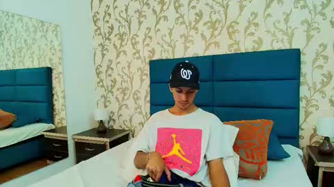 marcus_jeron online show from September 25, 3:38 am