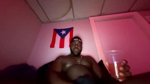 marcuslouis18 online show from April 8, 2:01 am