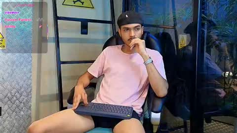 Snapshot of marcusrain_ chatting on September 18, 10:56 pm Marcus online show from September 18, 10:56 pm