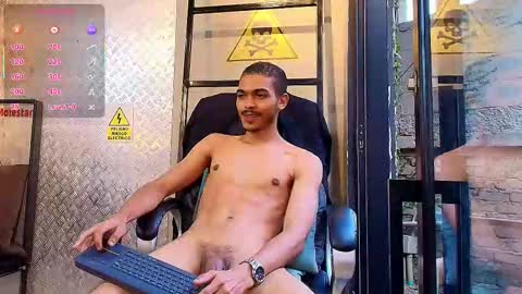 Snapshot of marcusrain_ chatting on September 17, 10:22 pm Marcus online show from September 17, 10:22 pm