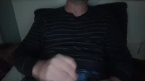 Snapshot of marekishere chatting on February 5, 11:50 pm marek online show from February 5, 11:50 pm