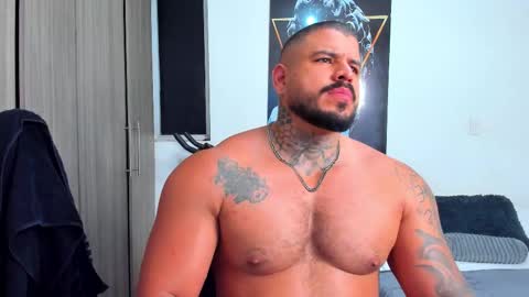 Snapshot of mario_teran chatting on October 3, 9:47 am Mario Teran online show from October 3, 9:47 am