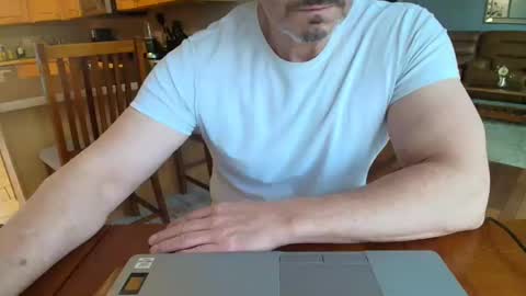 Mark online show from March 7, 1:18 pm