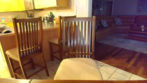 Mark online show from February 28, 11:23 pm