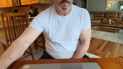 Mark online show from March 5, 1:06 pm