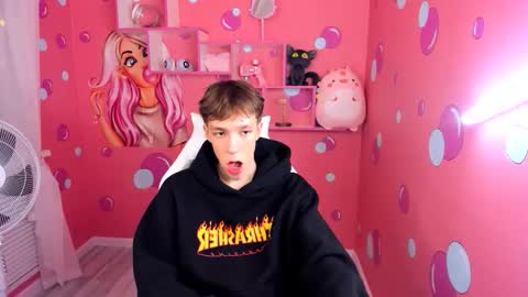 Mark online show from October 10, 3:28 pm