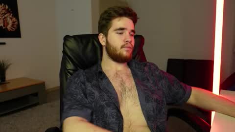 MARK MAXIM online show from October 28, 12:51 pm