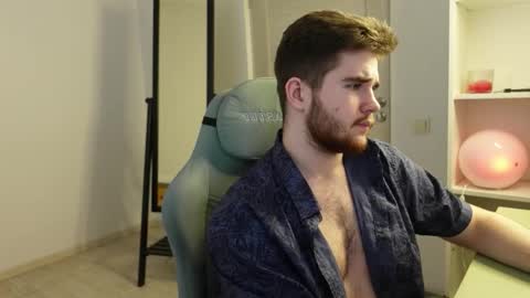 MARK MAXIM online show from October 16, 2:14 pm