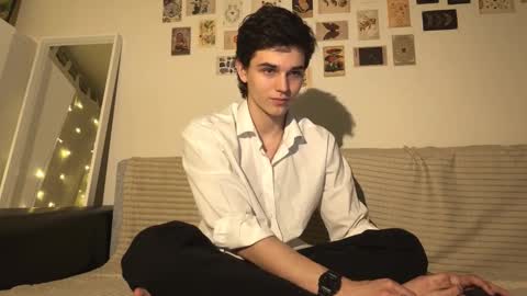 Mark online show from November 5, 3:36 pm