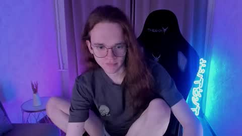 Mark online show from December 3, 10:10 am