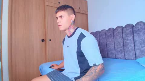 Sebastian online show from November 8, 4:43 pm