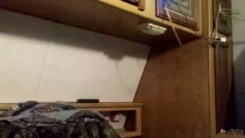 markymark101825061 online show from January 15, 2:37 am