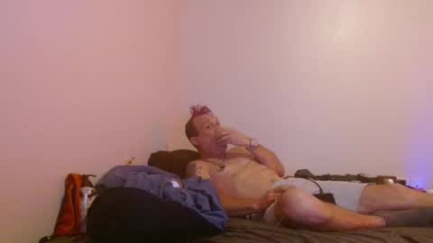 markymark101825061 online show from December 5, 9:28 am