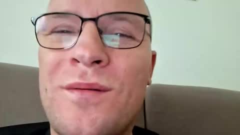 Snapshot of martin37sexman chatting on October 12, 2:00 pm martin37sexman online show from October 12, 2:00 pm