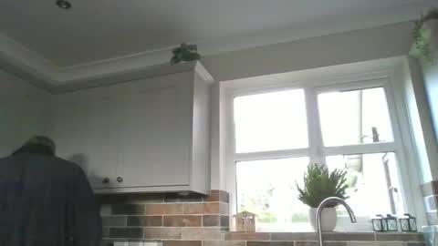 Snapshot of martinrgbxxxx chatting on December 15, 9:56 am martinrgbxxxx online show from December 15, 9:56 am