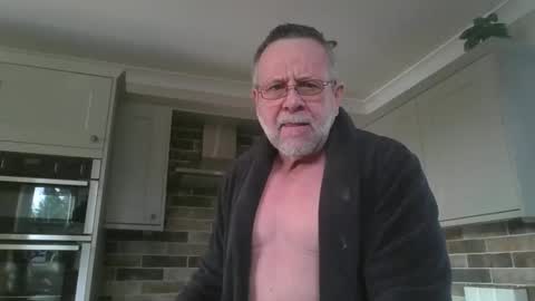 Snapshot of martinrgbxxxx chatting on March 11, 9:24 am martinrgbxxxx online show from March 11, 9:24 am