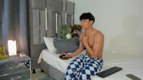 mash_angelo online show from October 13, 10:49 pm