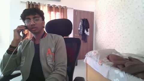 Mask Boy online show from December 3, 3:23 am