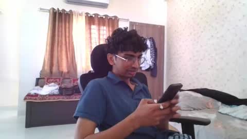 Mask Boy online show from October 18, 5:01 am