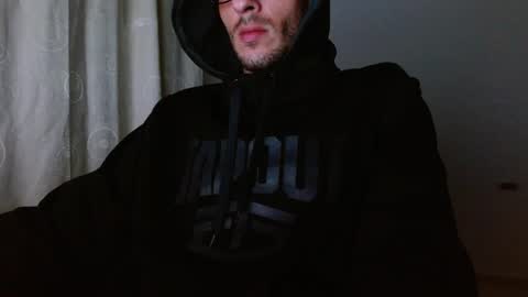 maskguy23 online show from September 11, 5:17 am