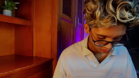   online show from September 23, 4:34 am